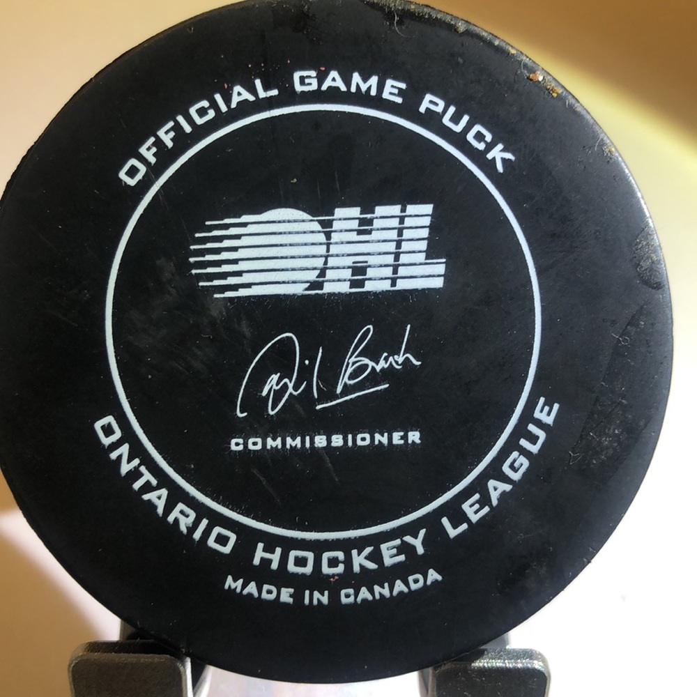 OHL HAMILTON BULLDOGS OFFICIAL GAME PUCK - Picture 2 of 3